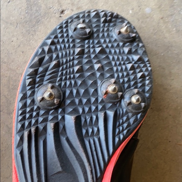 Nike spikes for boys/men - Picture 3 of 5